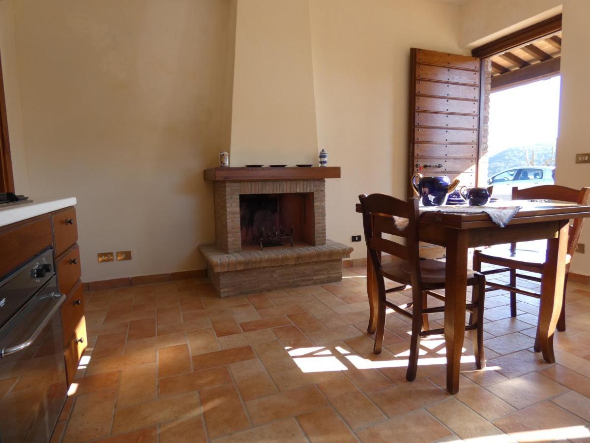 Scappo In Umbria, La Vallata Parrano Luaran gambar